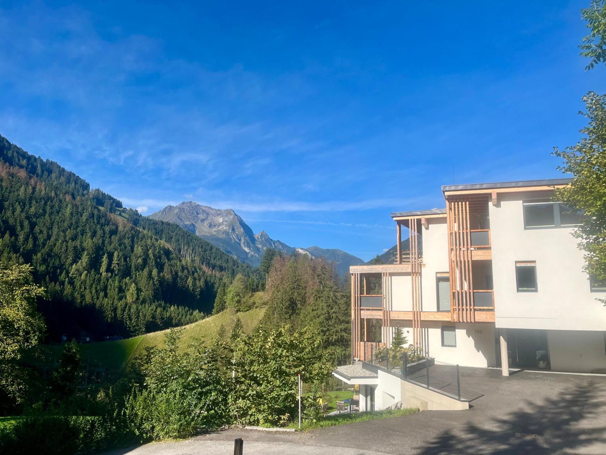 Natur Zeit - Alpine Garden Apartments Mayrhofen Ngoại thất bức ảnh