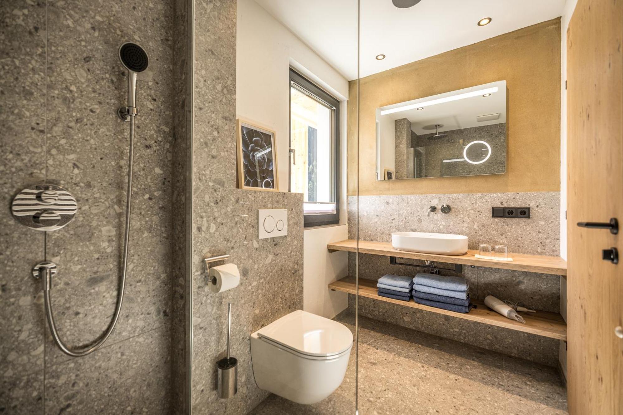 Natur Zeit - Alpine Garden Apartments Mayrhofen Ngoại thất bức ảnh