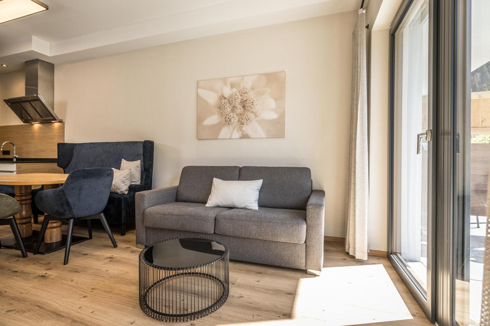 Natur Zeit - Alpine Garden Apartments Mayrhofen Ngoại thất bức ảnh